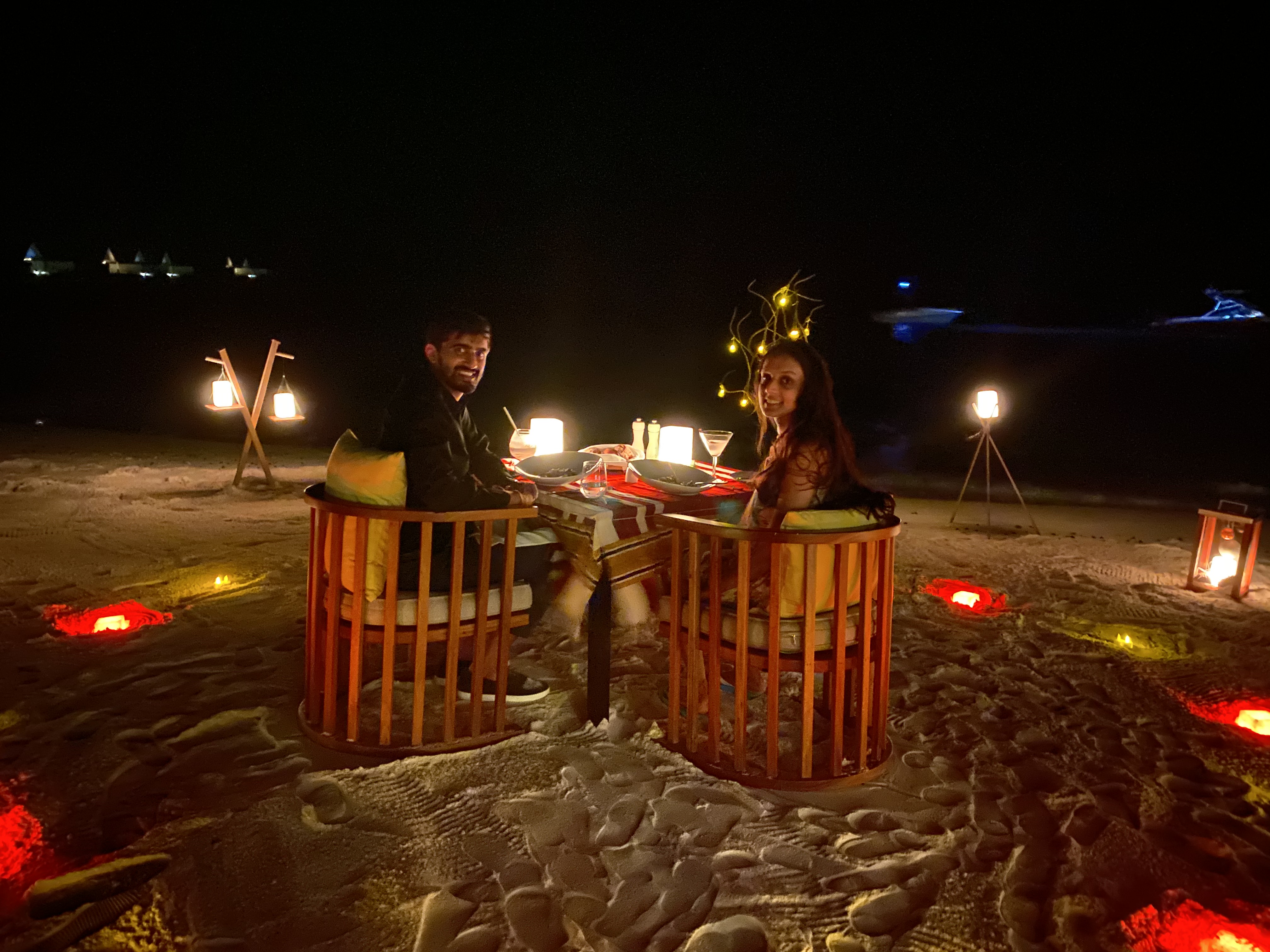 Private candlelit beach dinner for two at Faarufushi